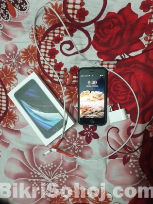 iPhone SE (A13 Bionic)